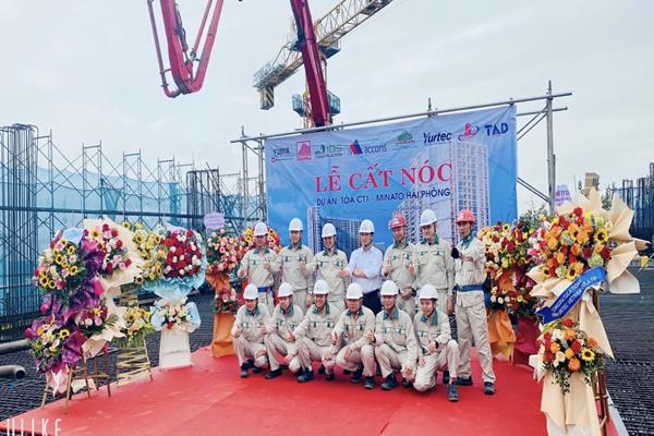 Lễ cất nóc tòa nhà số 2 của dự án Minato Residence