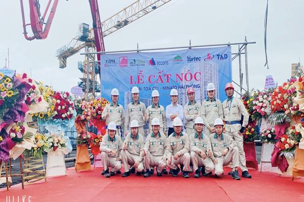 Lễ cất nóc tòa nhà số 2 của dự án Minato Residence
