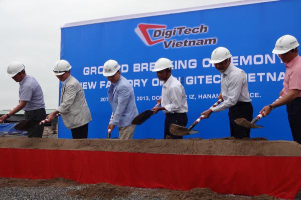 Lễ khởi công Nhà máy Digitech Việt Nam tại Khu công nghiệp Đồng Văn II, tỉnh Hà Nam.
