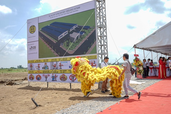 Lễ khởi công xây dựng Công ty TNHH Thiết bị Logistics Xinquang Việt Nam